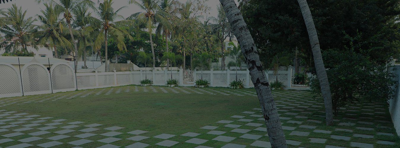 Beautiful Outdoor Lawn at Wedding hall in Chennai
